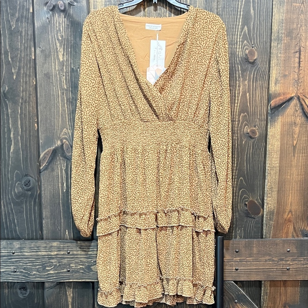 NWT Paper Crane Floral Boho Dress M Smocked Ruffle‎ Tiered Long Sleeves Mini Tan